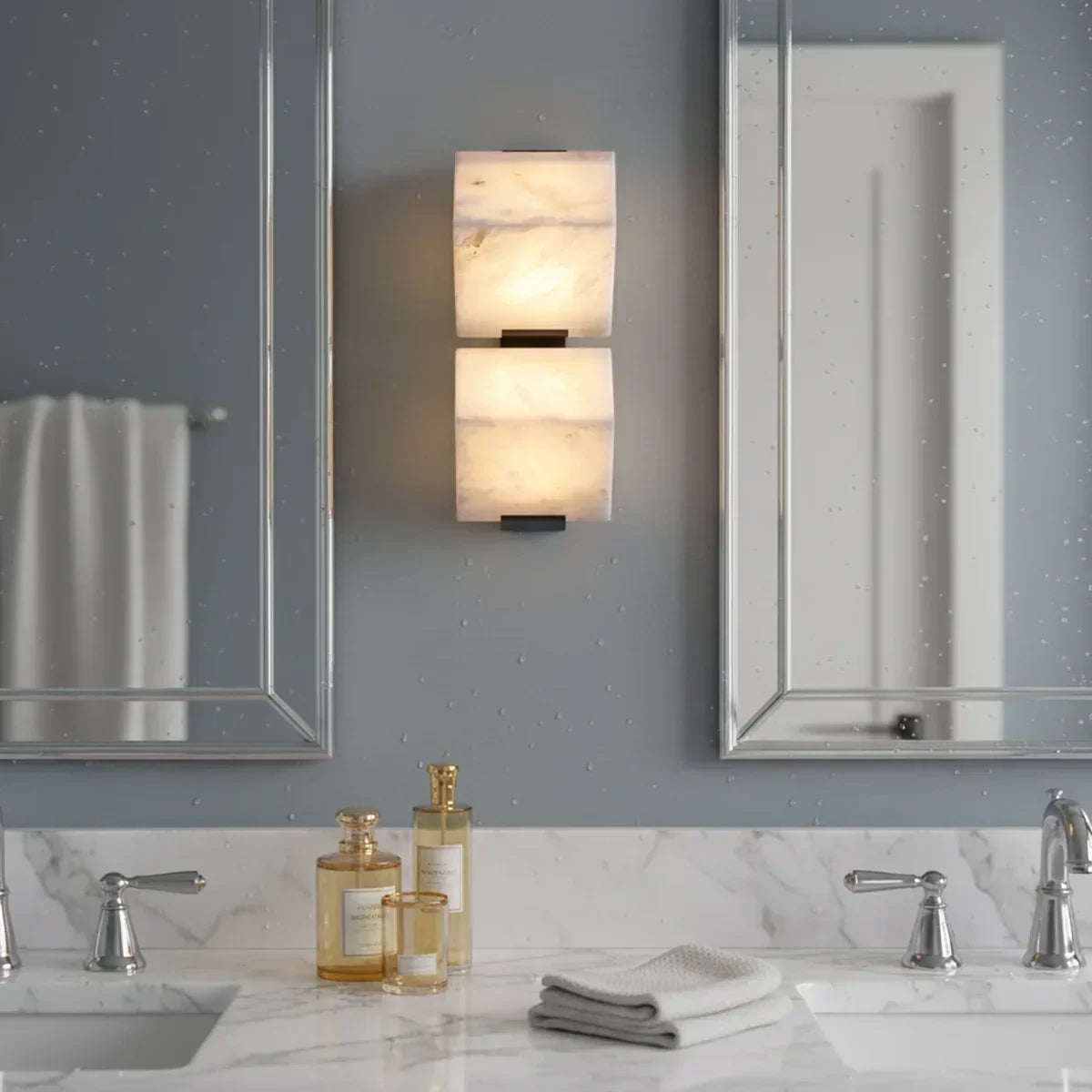 Minimalist Alabaster Facade Wall Lamp