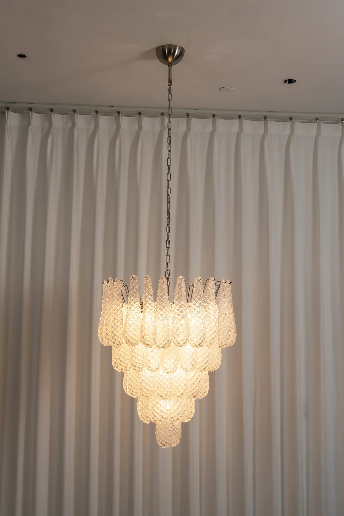 Amaris Tiered Teardrop Glass Chandelier