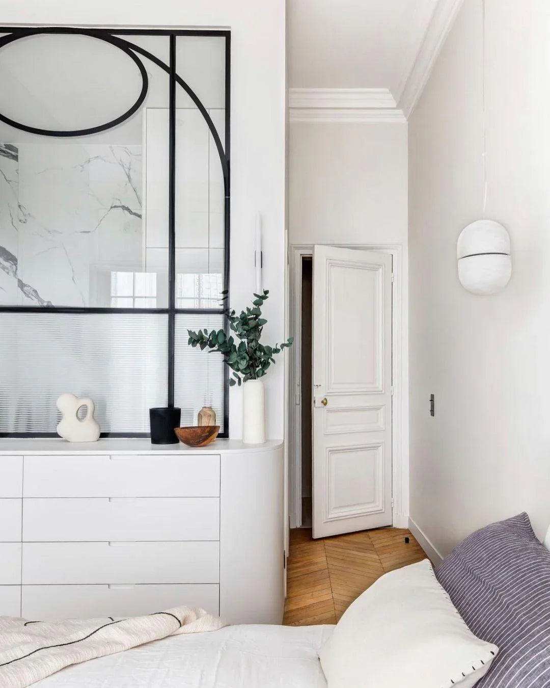 Alabaster Capsule Shaped Oval Pendant Lamp
