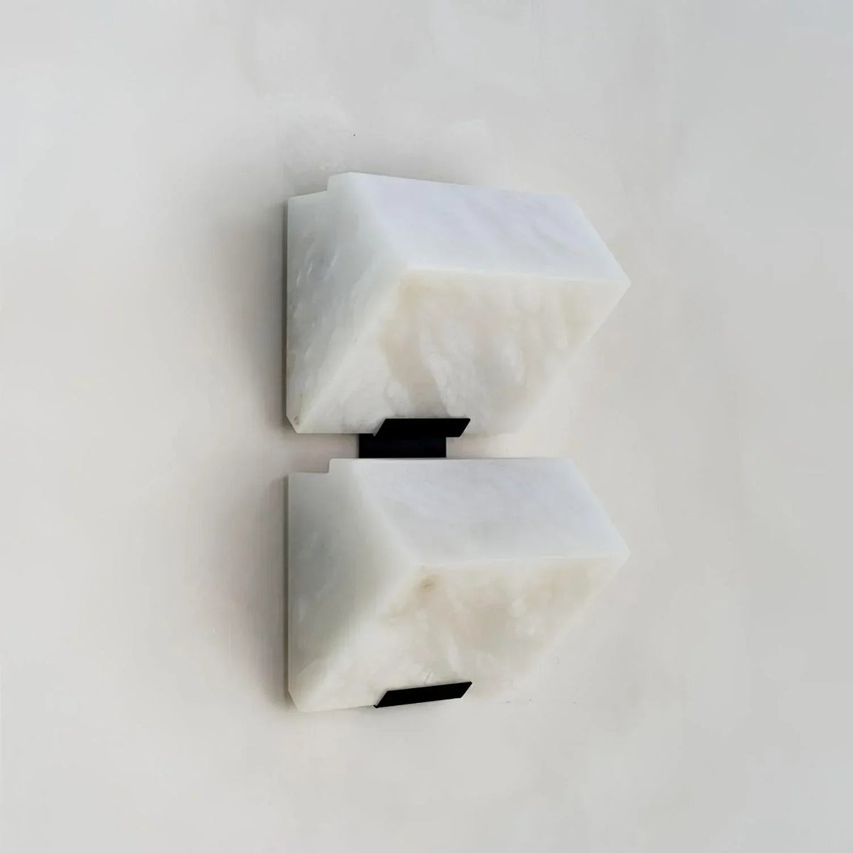 Minimalist Alabaster Facade Wall Lamp