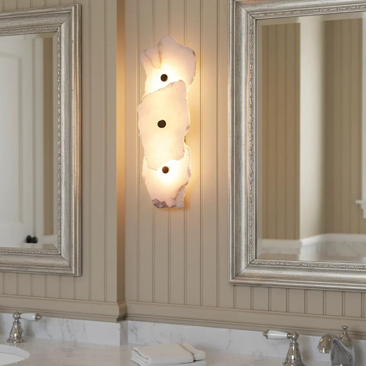 Petra Alabaster Wall Lamp
